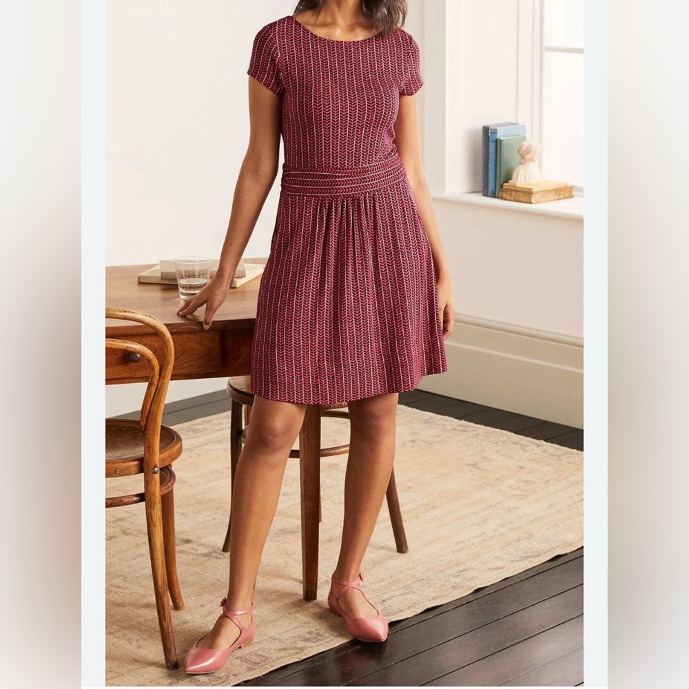 Boden Amelie Jersey Knit Fit & Flare Dress Red Pattern Women’s Size 8